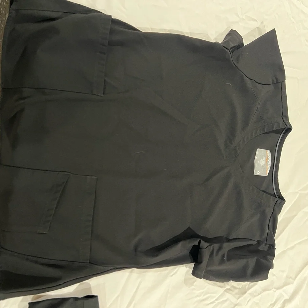 Skechers Black Cargo scrubs - Picture 2 of 8
